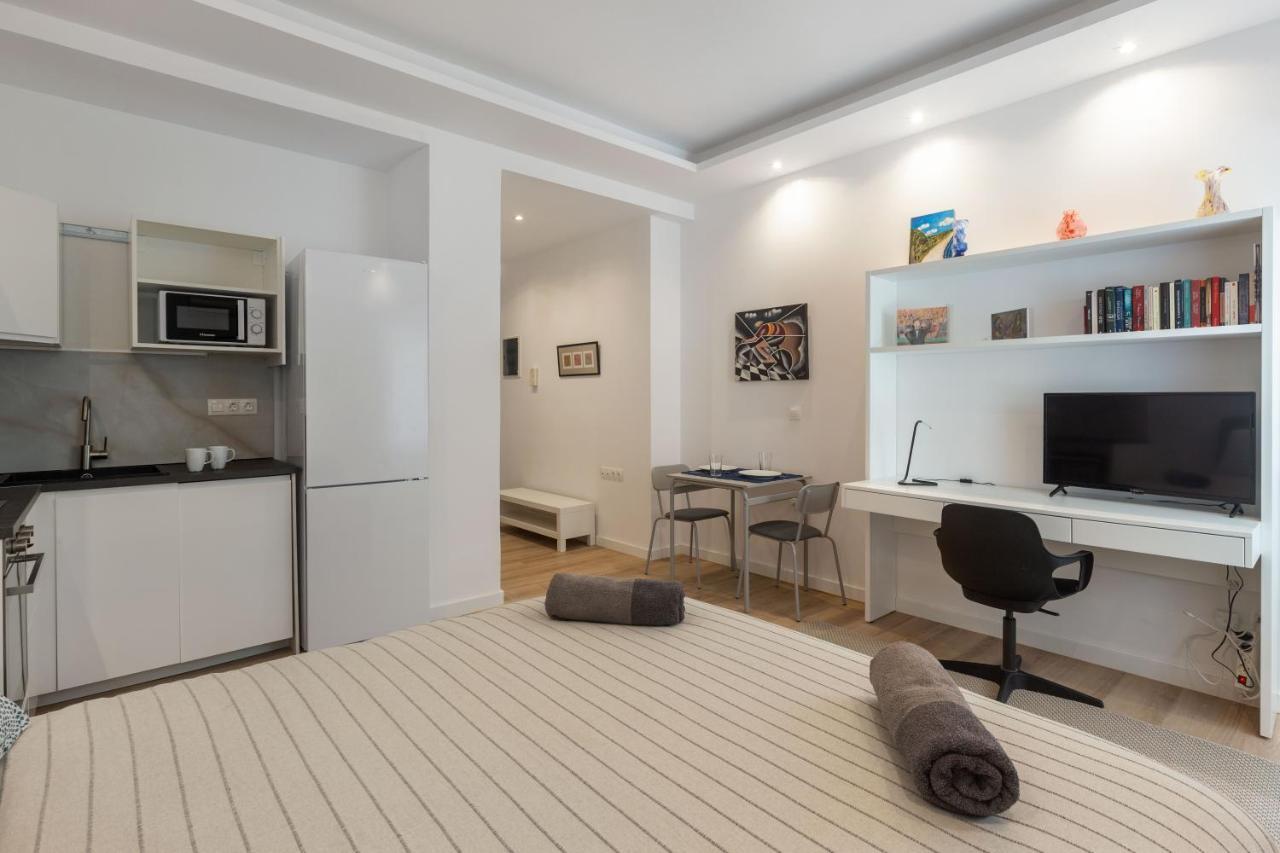 Brand New Apartment In Афіни Екстер'єр фото